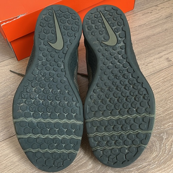 Nike Tech Trainer camo 9.5 - Picture 5 of 6